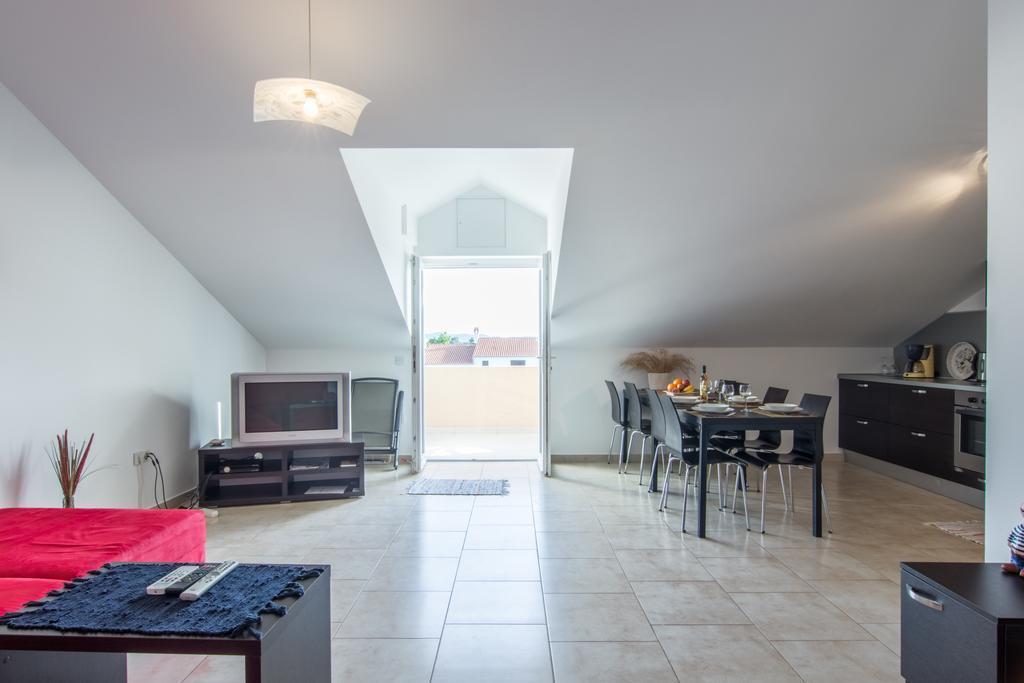 Apartments Domuzin Biograd Na Moru Exterior photo