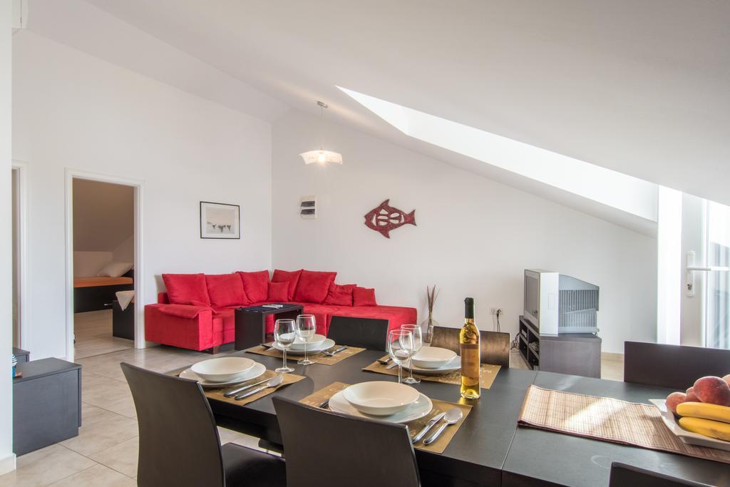 Apartments Domuzin Biograd Na Moru Exterior photo