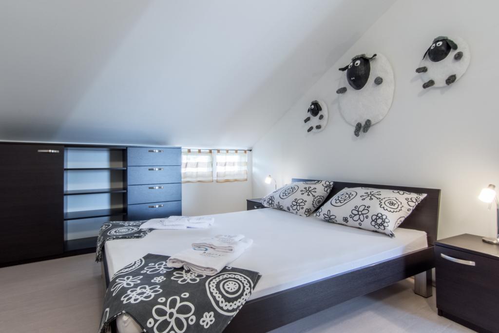 Apartments Domuzin Biograd Na Moru Exterior photo